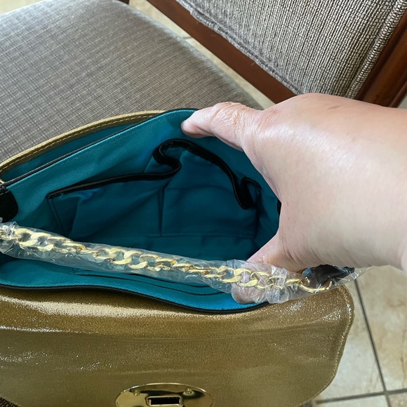 Emma Fox Leather Black and Shimmer Gold Crossbody NWT 10 X 6.5 - Picture 10 of 15